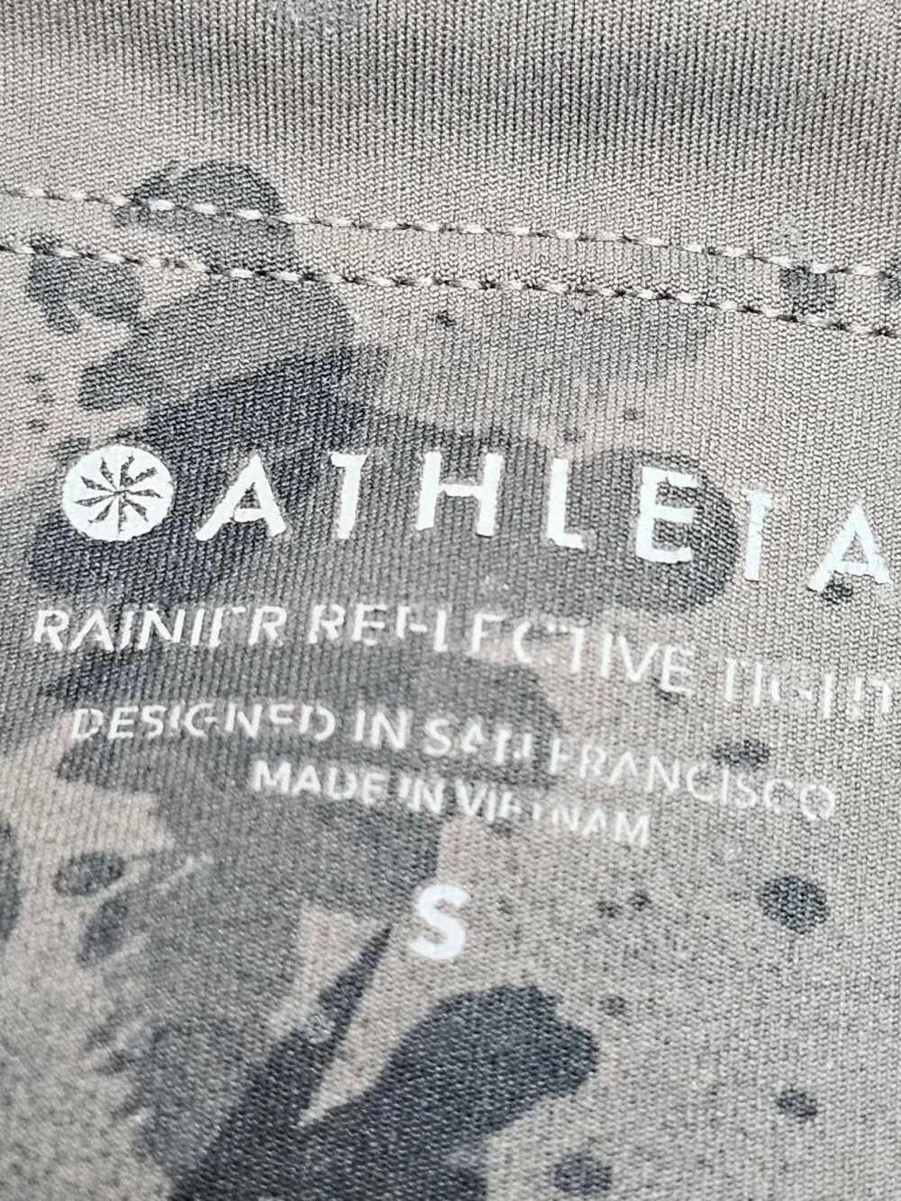 Womens Athleta Gray Black Floral Camouflage Zipper Pockets Rainier Reflective S